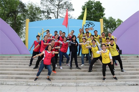 0638太阳集团官网开展迎“五四”户外拓展活动