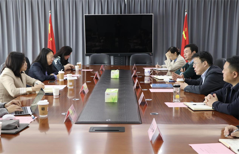 国务院国资委职业经理研究中心副主任李立宏到0638太阳集团官网调研指导